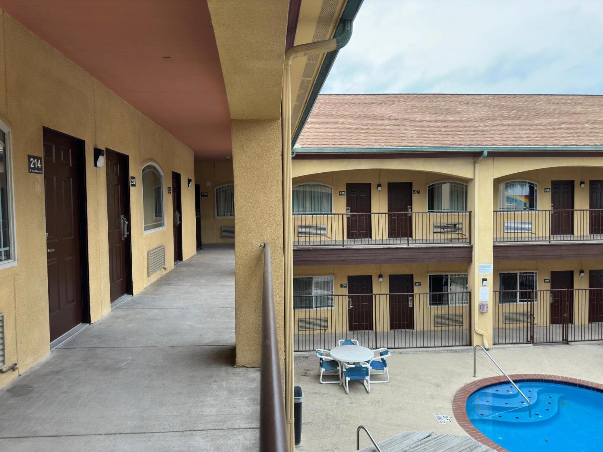 Texas Inn And Suites Rgv إدينبورغ المظهر الخارجي الصورة